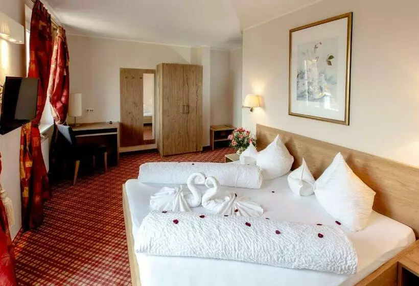 اتاق استاندارد, Stamserhof