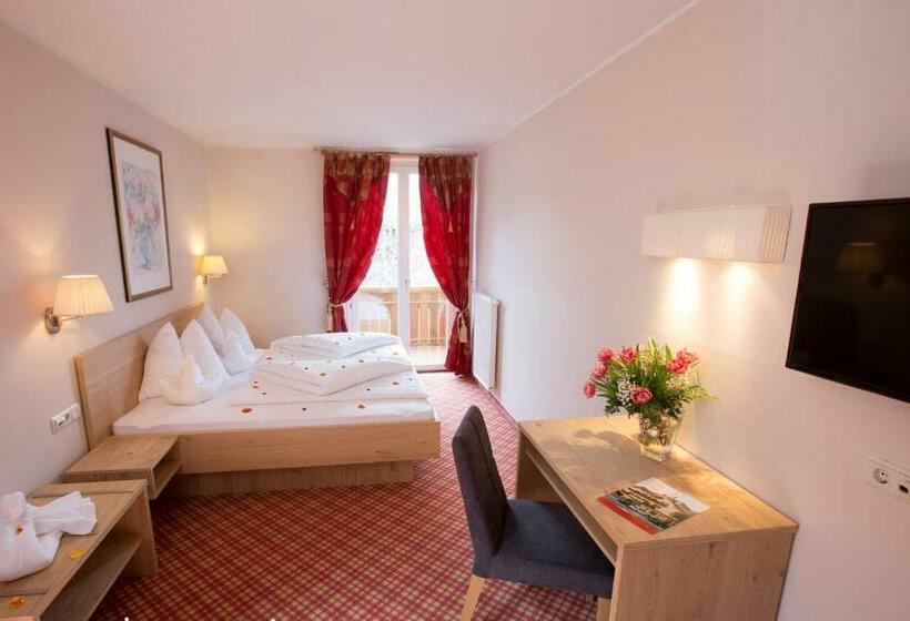 اتاق استاندارد, Stamserhof