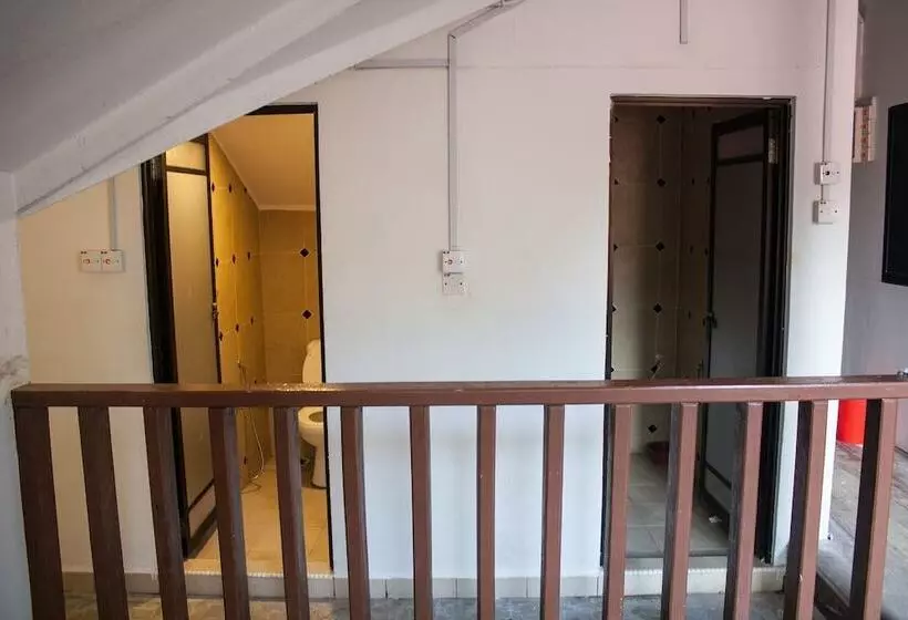 ルームシェアのワンベッド, The Barat Perhentian Beach Resort