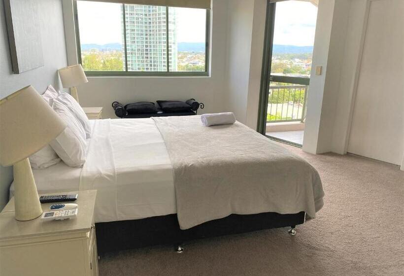 Апартаменты 3 Спальни Вид на Море, The Meriton Apartments On Main Beach