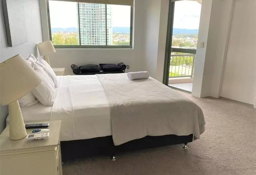 آپارتمان 3 خوابه با چشم‌انداز دریا, The Meriton Apartments On Main Beach