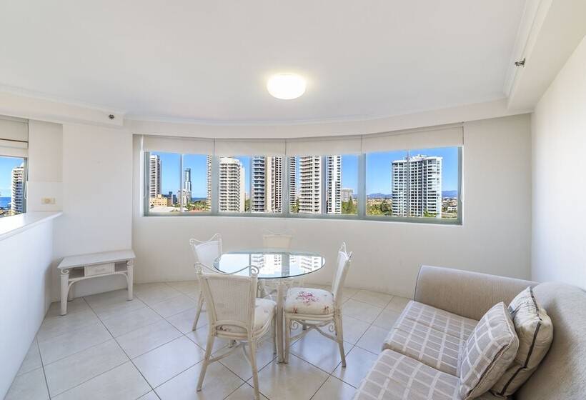 Апартаменты 3 Спальни, The Meriton Apartments On Main Beach