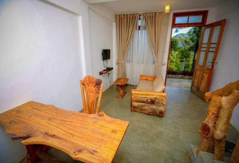 豪华三人间, The Tea Tree Resort