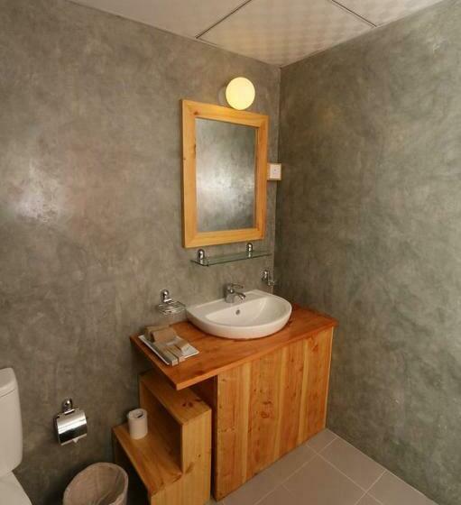 豪华三人间, The Tea Tree Resort