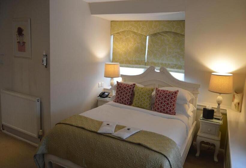 جناح جونيور, Le Bouchon Brasserie &