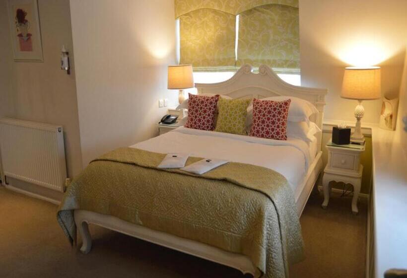 جناح جونيور, Le Bouchon Brasserie &