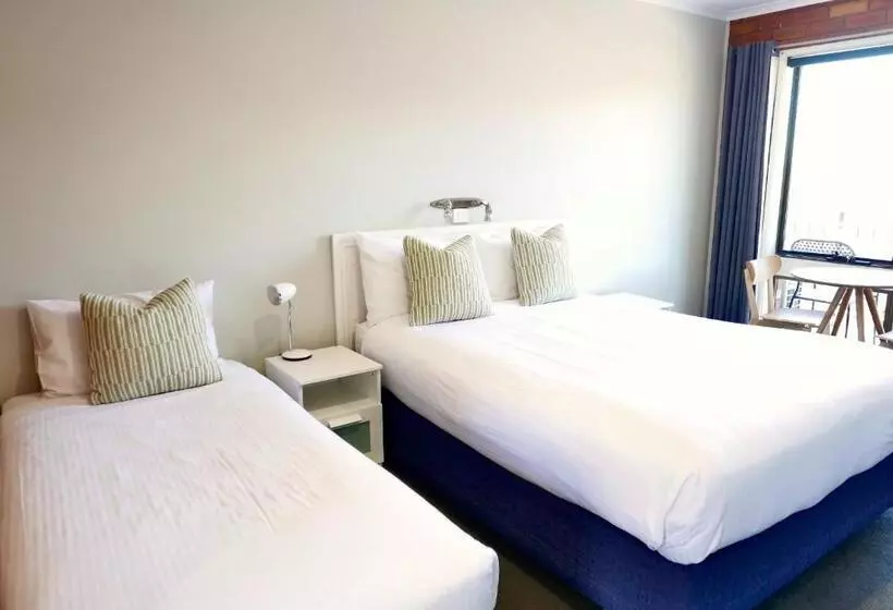 バルコニー付きスタンダードルーム, Pelican Motor Inn