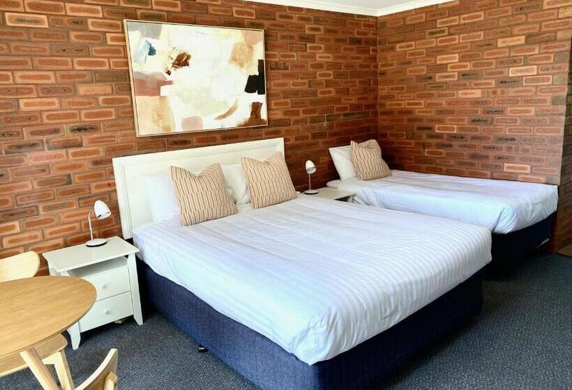 סוויטה משפחתית, Pelican Motor Inn