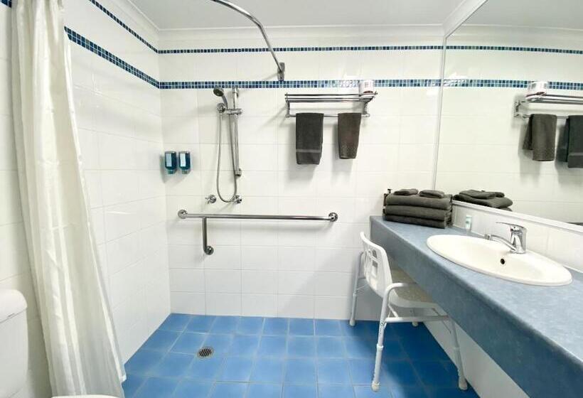 חדר סטנדרט מותאם לאדם עם מוגבלויות, Pelican Motor Inn