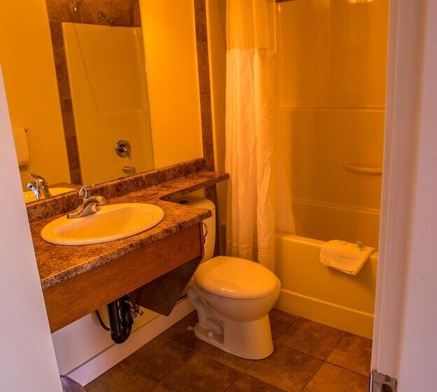 标准间, Sahara Courtyard Inn Penticton