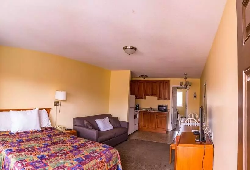 سوییت خانوادگی, Sahara Courtyard Inn Penticton