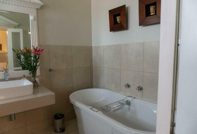 חדר סטנדרט, Admiralty Beach House