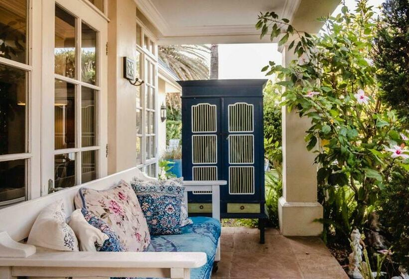 בקתה, Admiralty Beach House