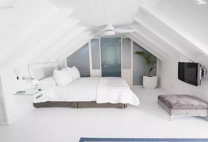 سوییت, Admiralty Beach House