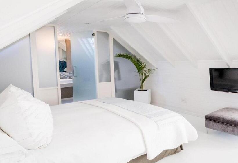 סוויטה, Admiralty Beach House