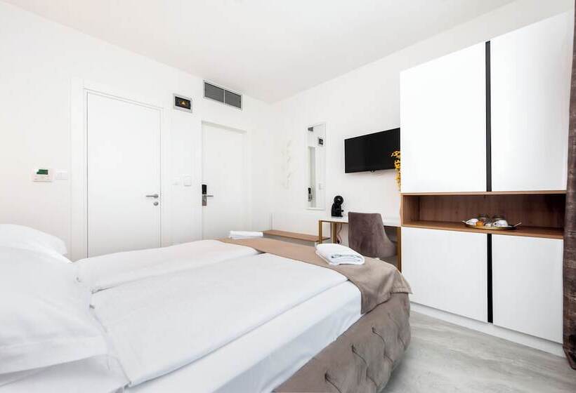 Номер Стандарт Вид на Город, Boutique Residence Arion