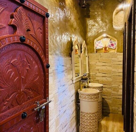 Standard room with outdoor bath, Bait Al Aqr