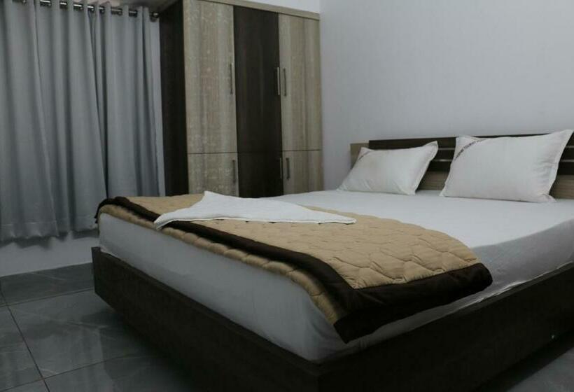 غرفة ديلوكس عائلية, Lakshmi Tourist Home