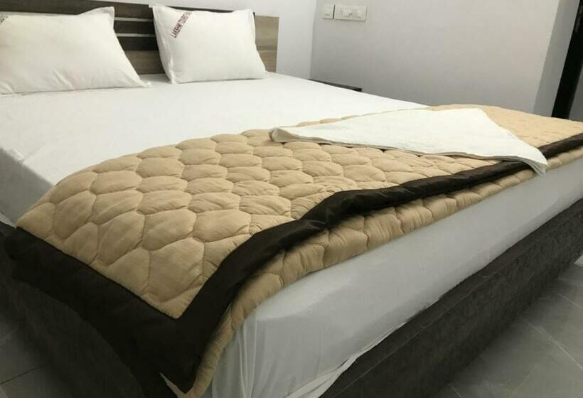غرفة ديلوكس عائلية, Lakshmi Tourist Home