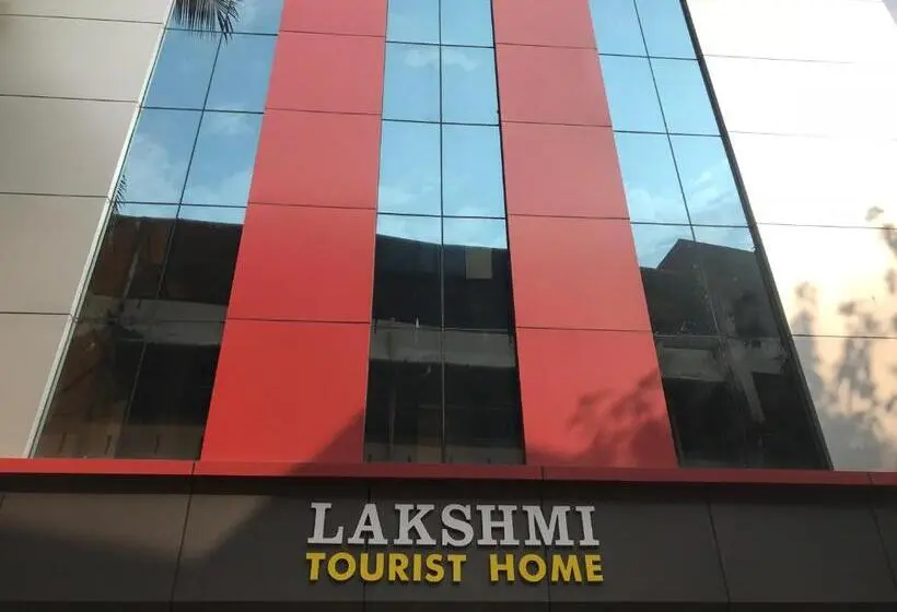 Deluxe Neljän Hengen Huone, Lakshmi Tourist Home