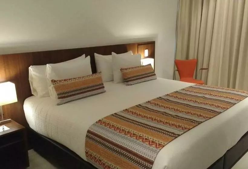 キングサイズベッドのスイートルーム, Best Western Plus Santa Marta