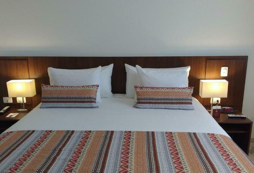 Номер Deluxe Кровать Кинг, Best Western Plus Santa Marta