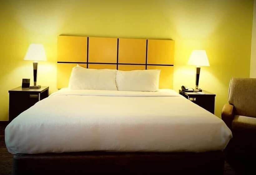 إستوديو قياسى, Candlewood Suites Belle Vernon, An Ihg