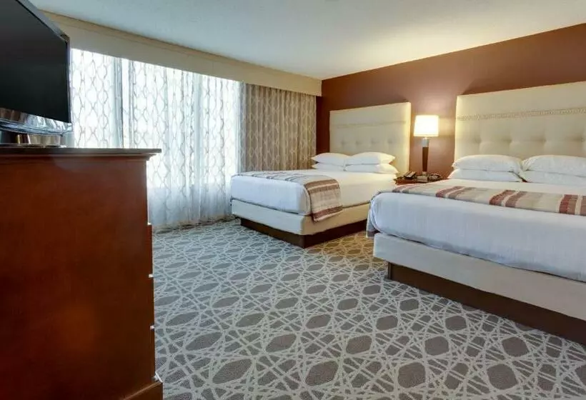 スイート, Drury Inn & Suites Overland Park