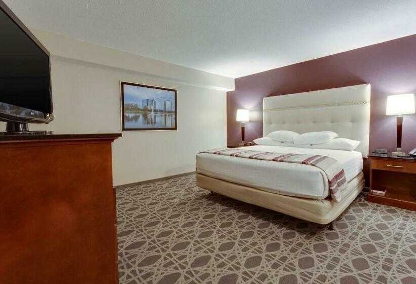 سوئیت با تخت بزرگ, Drury Inn & Suites Overland Park