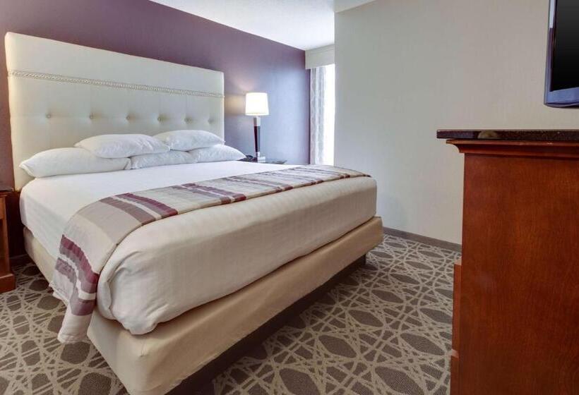身障者適用スイートルーム, Drury Inn & Suites Overland Park