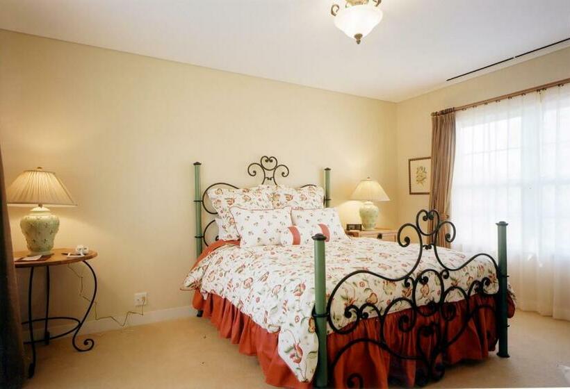 منزل غرفتين نوم, Forest Hills Garden