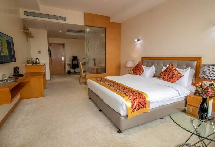 غرفة ديلوكس مطلة على المدينة, Golden Tulip Westlands Nairobi