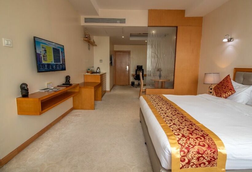 غرفة ديلوكس مطلة على المدينة, Golden Tulip Westlands Nairobi