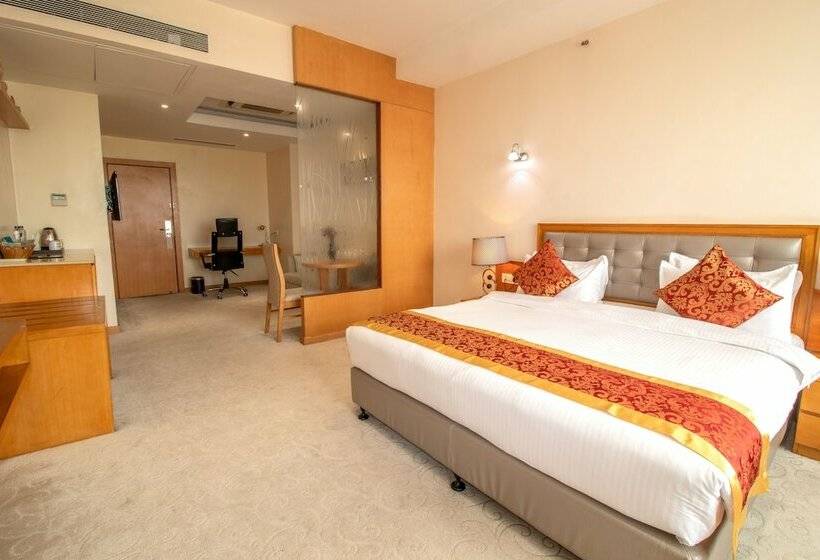 غرفة ديلوكس مطلة على المدينة, Golden Tulip Westlands Nairobi