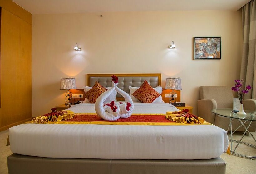 اتاق لوکس با چشم‌انداز شهر, Golden Tulip Westlands Nairobi