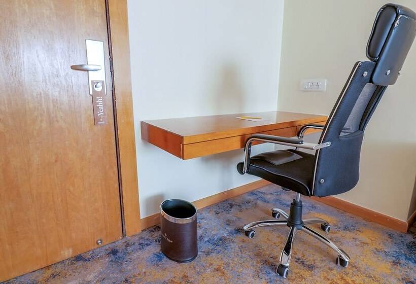 غرفة ديلوكس مطلة على المدينة, Golden Tulip Westlands Nairobi