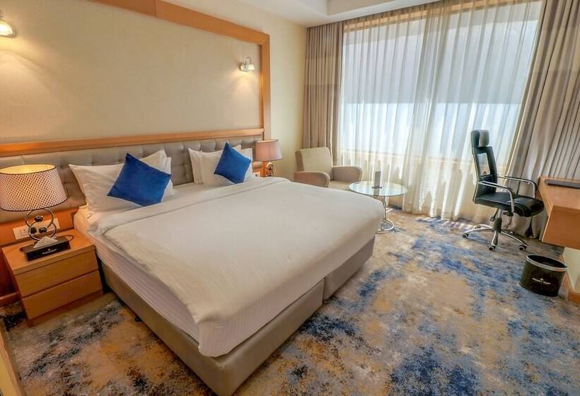 غرفة ديلوكس مطلة على المدينة, Golden Tulip Westlands Nairobi