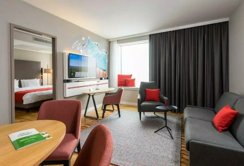 Sviitti King-vuode, Holiday Inn Hamburg City Nord, An Ihg