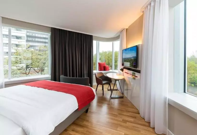 Executive-huone King-vuode, Holiday Inn Hamburg City Nord, An Ihg