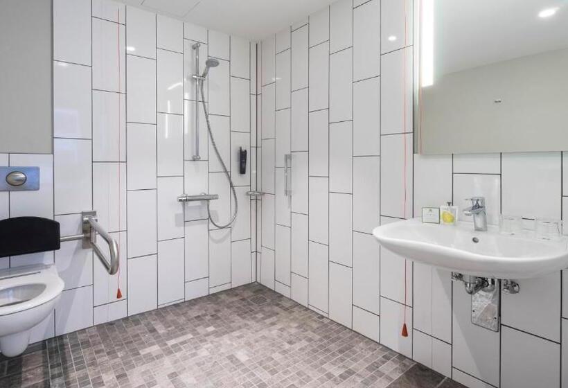 适合残疾人使用的标准间, Holiday Inn Hamburg   City Nord, An Ihg