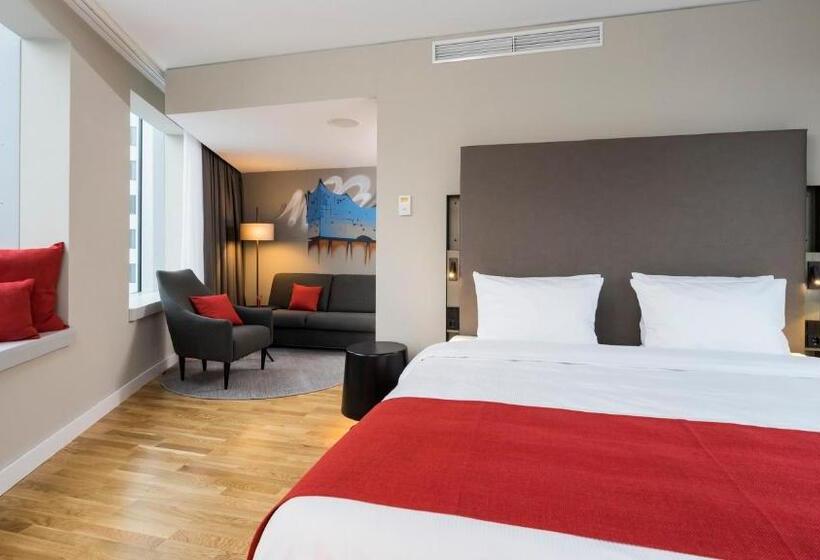 带大床的行政房间, Holiday Inn Hamburg   City Nord, An Ihg