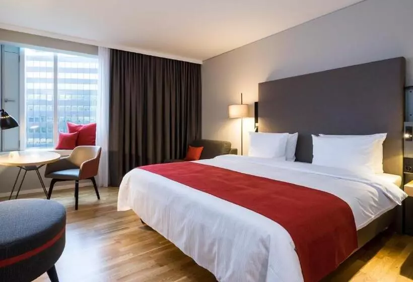 Standard-huone King-vuode, Holiday Inn Hamburg City Nord, An Ihg