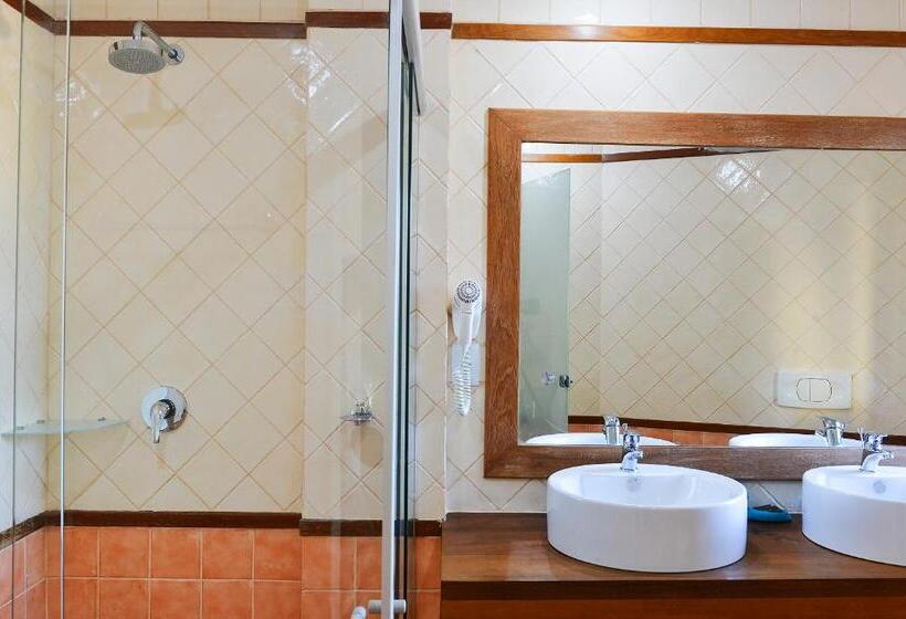 جناح إدارى مطل على البحر, Iara Beach Hotel Boutique