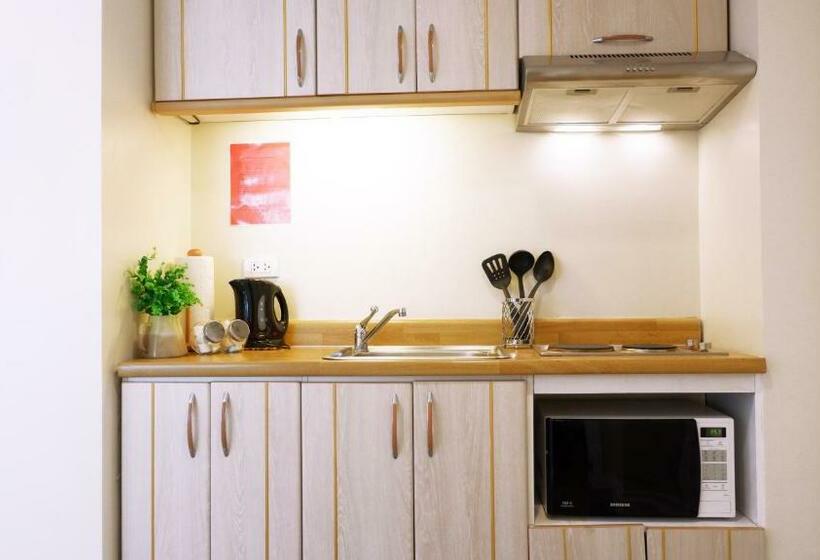 스탠다드 스튜디오, Infinity Tower Suites