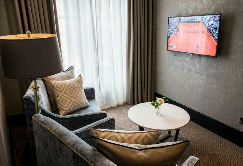 Полулюкс, Kinnettles Hotel & Spa