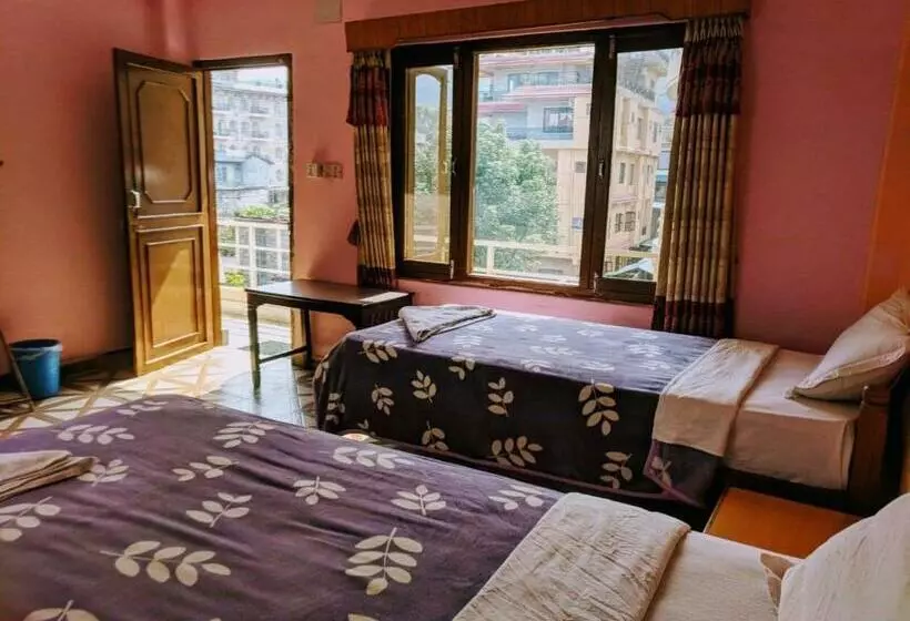 اتاق استاندارد, Lotus Inn