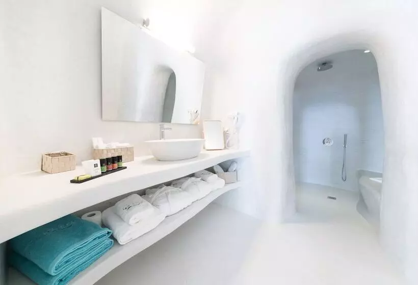 プール付きジュニアスイート, Maregio Suites