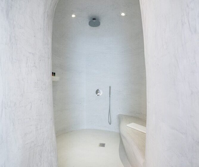 プール付きジュニアスイート, Maregio Suites