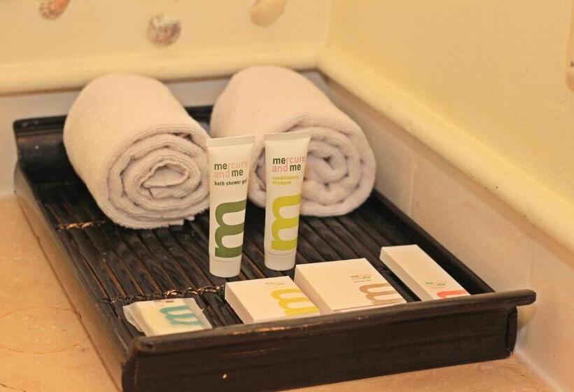 Pokój Superior Widok Basen, Manado Tateli Resort And Convention