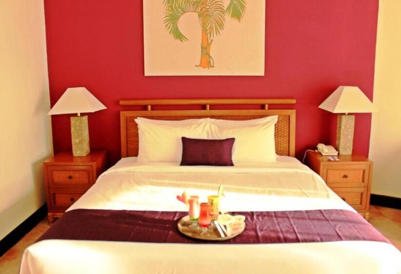 Pokój Superior Widok Basen, Manado Tateli Resort And Convention